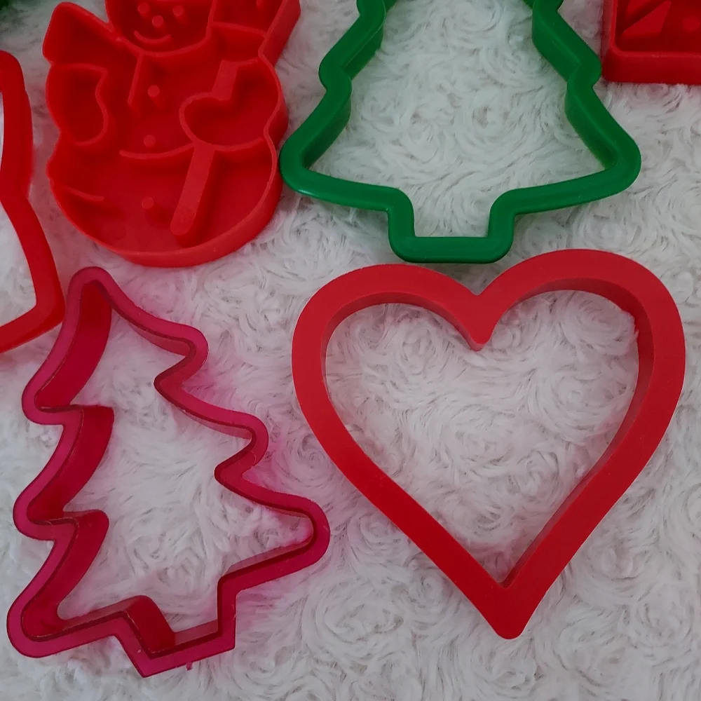 Set of Plastic Cookie cutters and stamps 10 pieces Holiday Baking Xmas